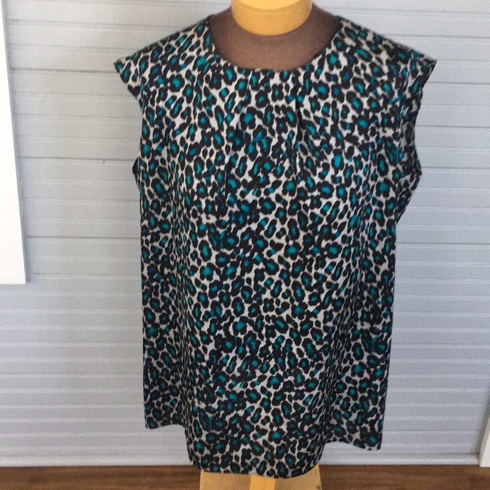 Women’s animal print blouse size 1X